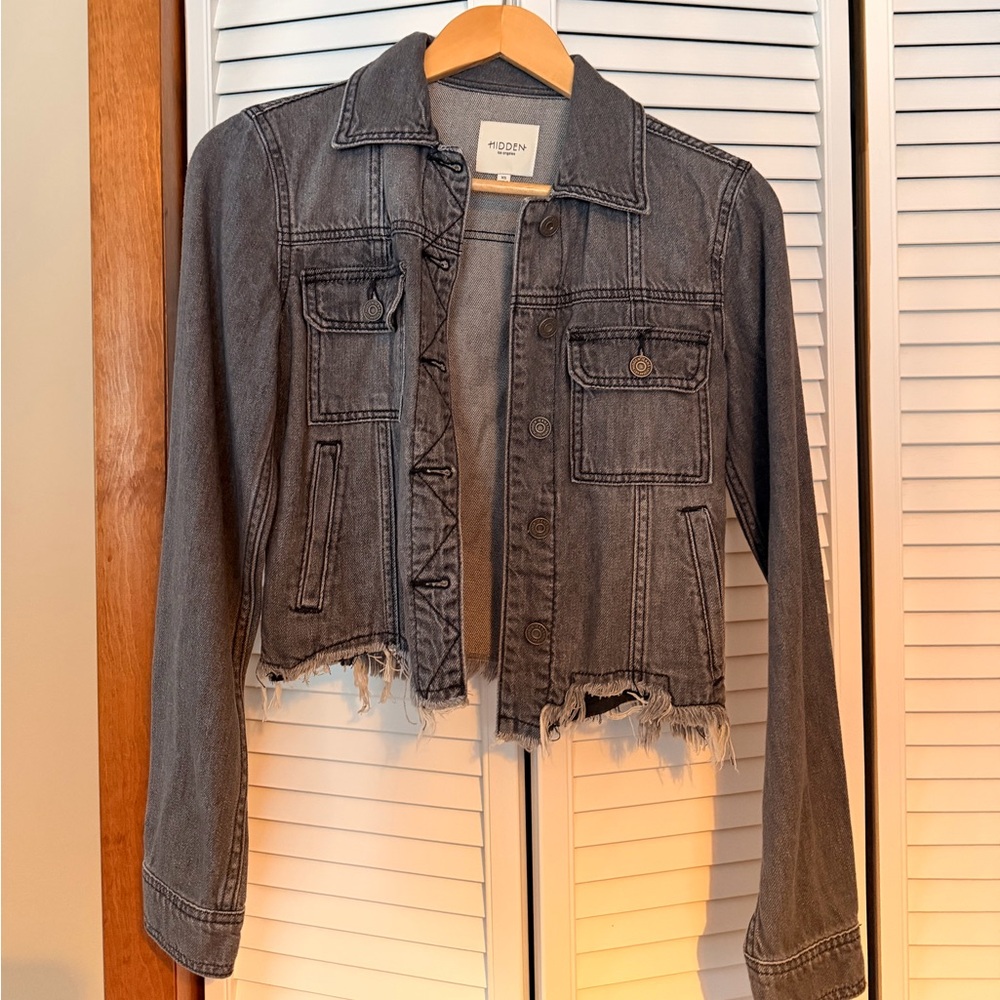 Hidden Denim [REBEL] Grey Wash Frayed Bottom Fitted Jacket